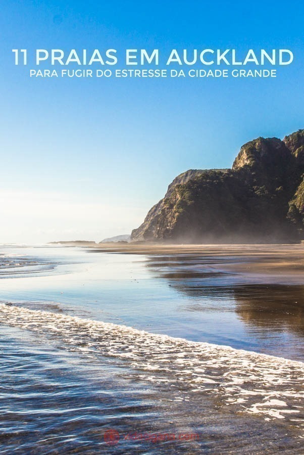 A praia de Karekare, na Nova Zelândia, uma das mais rústicas do país, fica na Ilha Norte e a uma hora de Auckland, a maior cidade do país. Ali foi filmado o filme O Piano e se tornou um ícone. Com suas paredes rochosas e águas revoltas, chama muito a atenção de surfistas. O céu está azul, refletido nas areias molhadas de Karekare.