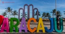 Onde ficar em Aracaju: Os melhores pontos da capital sergipana com certeza são na Orla do Atalaia. Com seus arcos que representam a cidade e um letreiro novo e colorido onde se lê "Eu amo Aracaju", esse local atrai turistas de todos os cantos do Brasil.