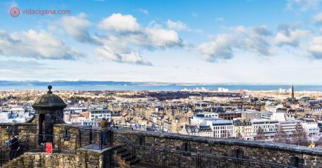 Onde ficar em Edimburgo: A vista da cidade do alto do Castelo de Edimburgo.