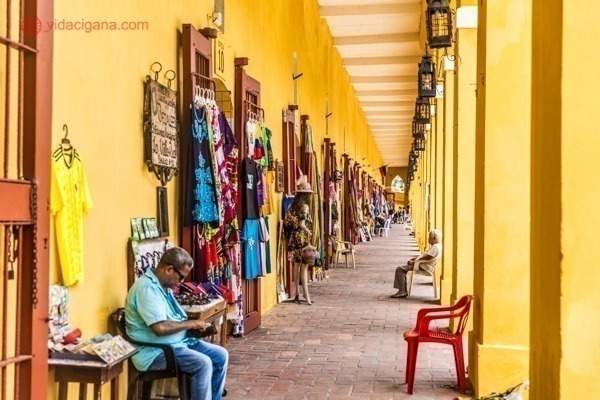 O que fazer em Cartagena: Las Bóvedas com suas lojinhas