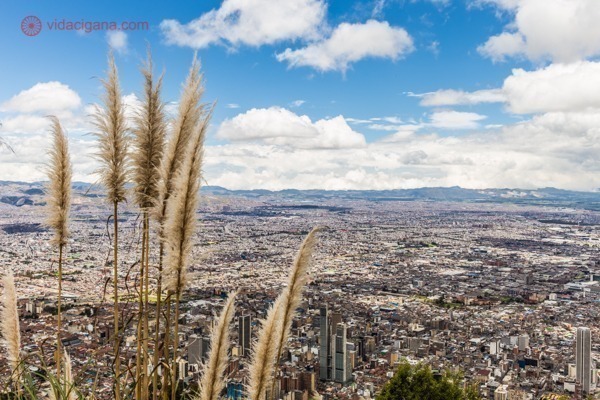 Clima na Colômbia: A cidade de Bogotá do alto do Cerro Monserrate