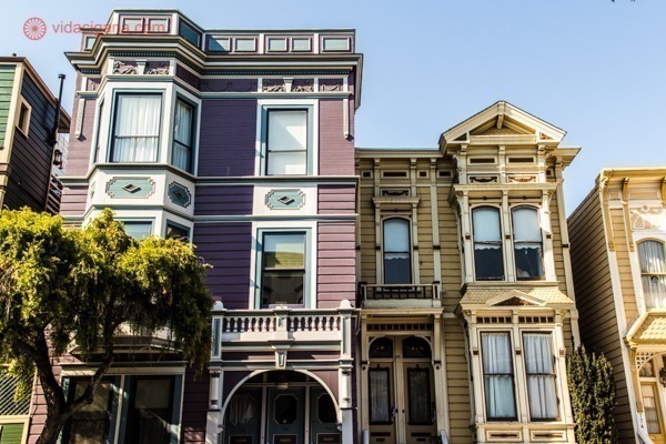 O que fazer em San Francisco: andar por suas ruas cheias de casas vitorianas