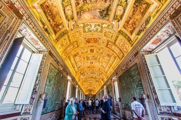 Museus do Vaticano: A Galeria dos Mapas com seu lindo teto