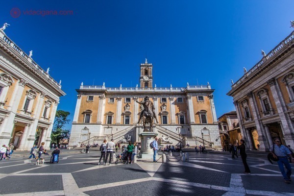 Museus Capitolinos: A Piazza del Campidoglio