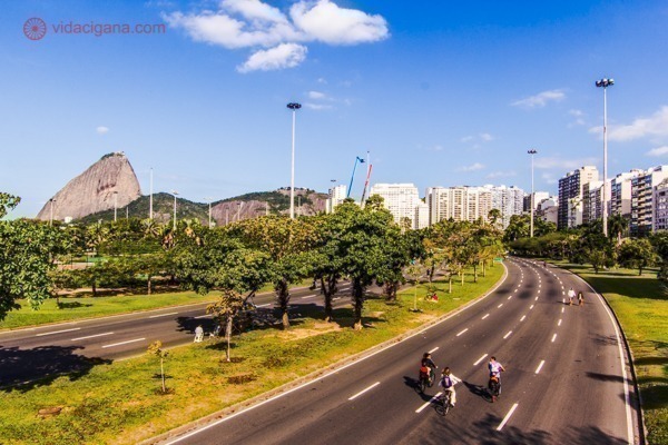 Onde ficar no Rio de Janeiro: O Aterro do Flamengo, fechado aos domingos para carros