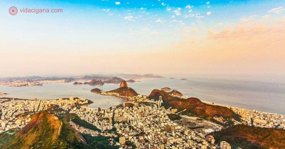 Onde ficar no Rio de Janeiro: A vista da cidade do Cristo Redentor