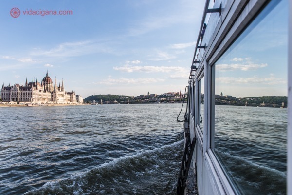 Passeio de barco em Budapeste: O Parlamento e a janela do barco
