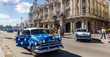 Visto para Cuba: As ruas de Havana com seus carros antigos