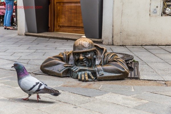 O que fazer em Bratislava: A estátua mais famosa do país, o Observador