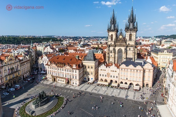 Onde ficar em Praga: A Praça da Cidade Velha vista do alto da Torre do Relógio