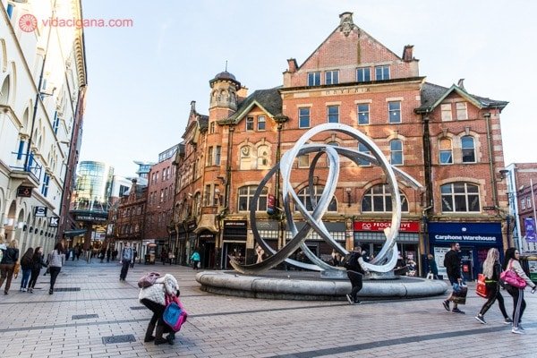 O que fazer em Belfast: A Victoria Square, cheia de lojas e com seu maior shopping