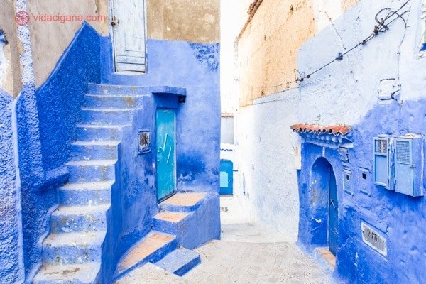 Chefchaouen, a cidade azul do Marrocos: As ruelas azuis de Chefchaouen, vazias.