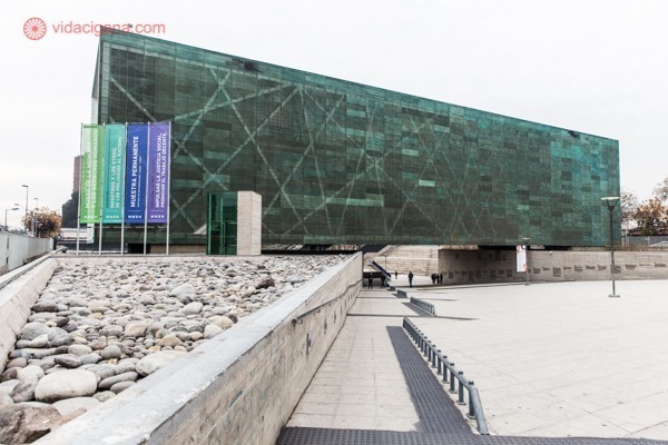 O Museu da Memória e dos Direitos Humanos numa arquitetura super contemporânea