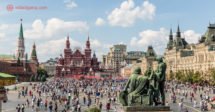 Onde ficar em Moscou: A Praça Vermelha vista de dentro da Catedral de São Basílio