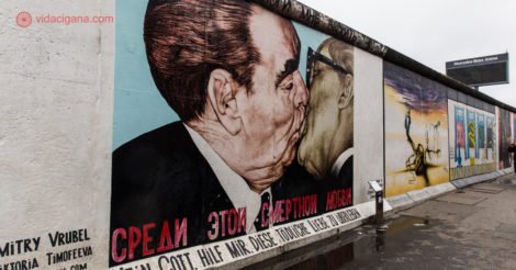 Onde ficar em Berlim: o famoso painel do beijo no Muro de Berlim