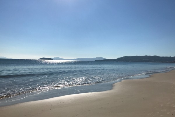 A Praia de Jurerê num lindo dia de sol