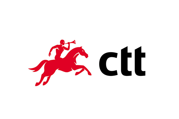 O logo do CTT Correios, as letras em preto e uma silhueta de um homem num cavalo em vermelho
