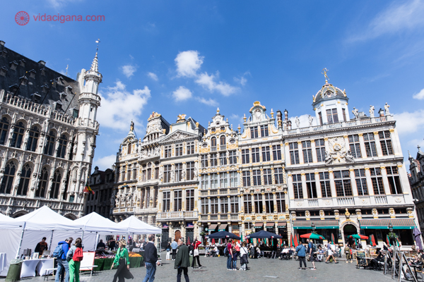 O praça principal da cidade, a Grand Place em francês ou Grote Markt em holandês.