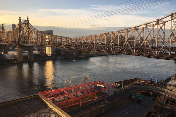 Foto da Quuensboro Bridge, em Nova York