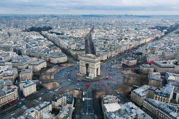 Foto aérea da região da Avenida Champs-Elysees em Paris