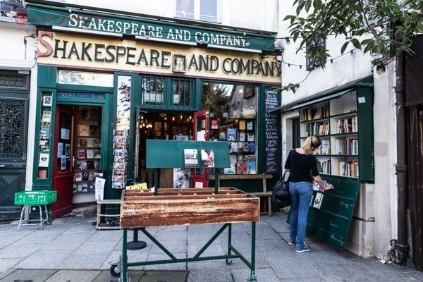 Uma das livrarias mais famosas de Paris, a Shakespeare and Company