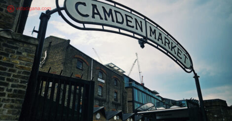 Letreiro do Camden Market. O mercado mais famoso da região é uma ótima opção para o que fazer em Camden.