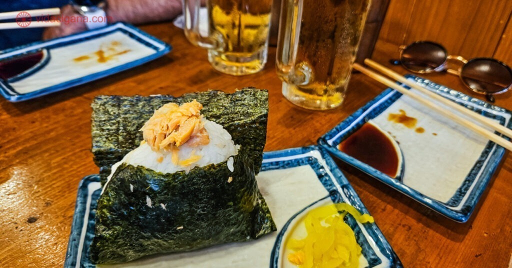 Na Hoppy Street você encontra muitas opções de restaurantes para aproveitar pratos típicos do Japão, com direito a frutos do mar e tantas outras iguarias. O local é bem animado, lá visitam muitas pessoas.