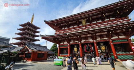 O Sensoji é um dos templos tradicionais da religião budista no Japão. Ele está na nossa lista de opções para o que fazer em Asakusa.