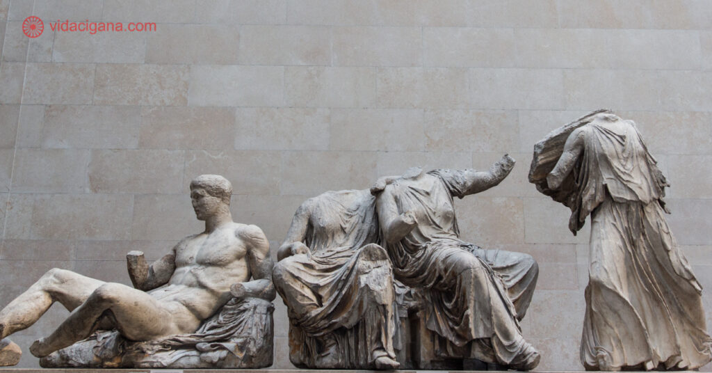 Esculturas expostas no Museu Britânico.